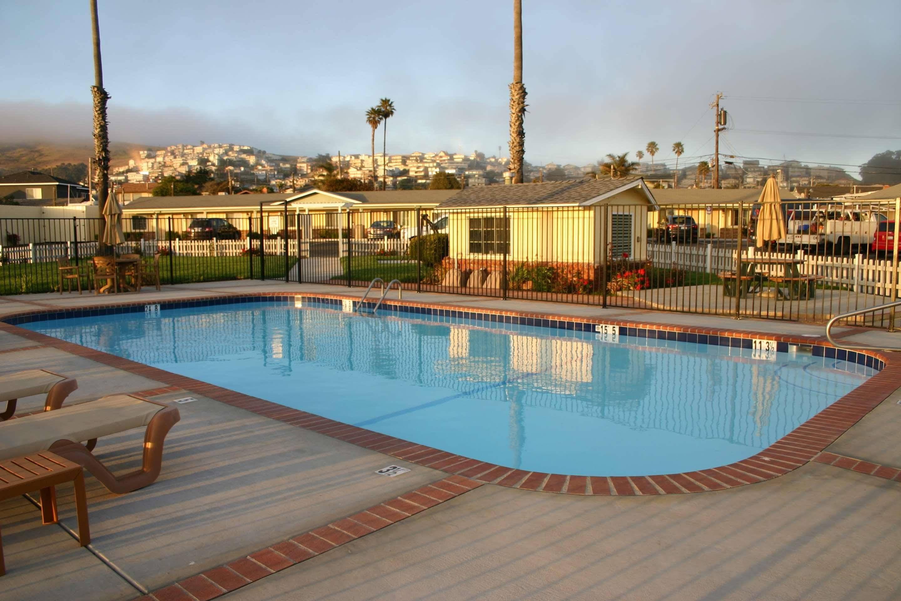 Hotel Rodeway At 3*