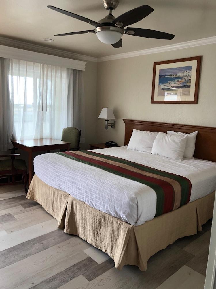 Hotel Rodeway At 3*