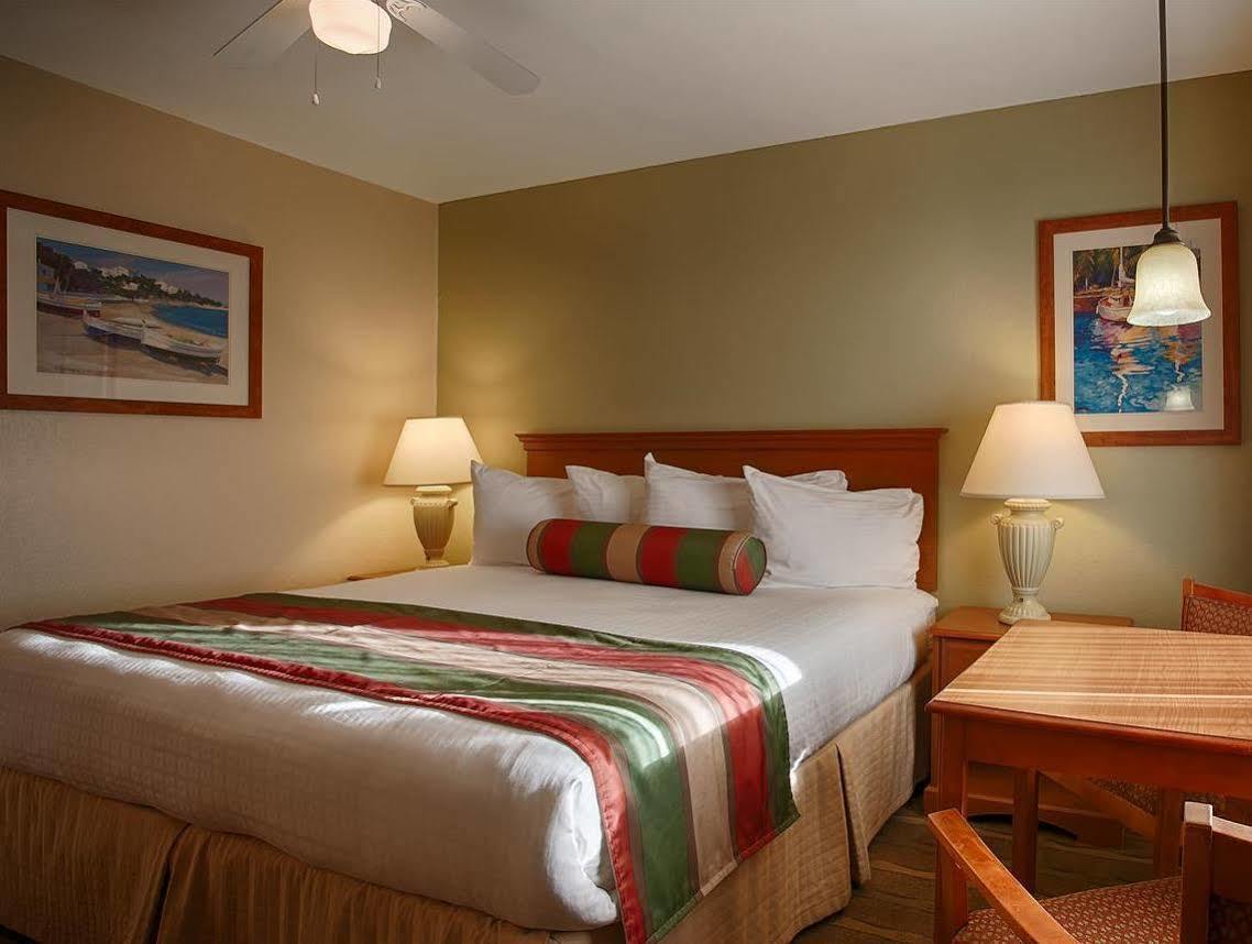 Rodeway At Hotel 3*